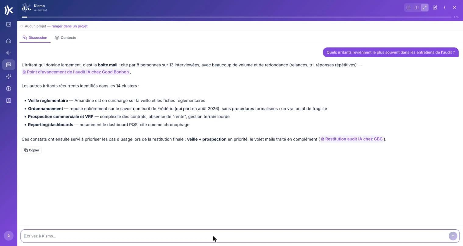 une question posée à l'assistant et sa réponse, avec les notes citées